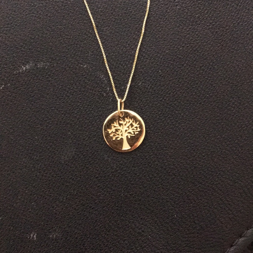 NWT 14 karat yellow gold tree of life necklace